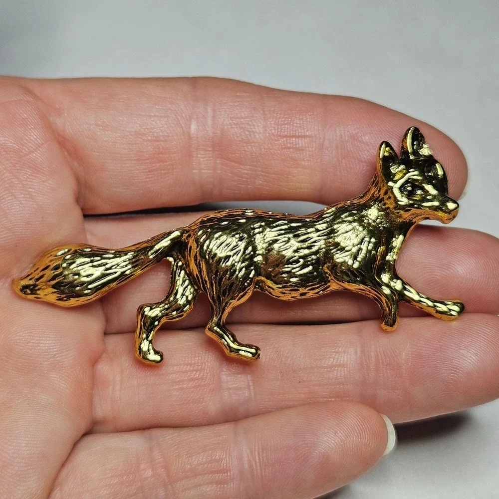 Running Fox Brooch Pin Womens OS Gold Animal Woodland Cottagecore
